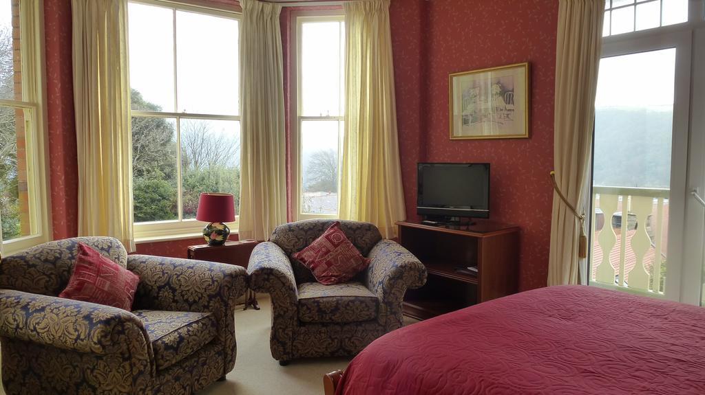Ingleside Hotel Lynton Room photo